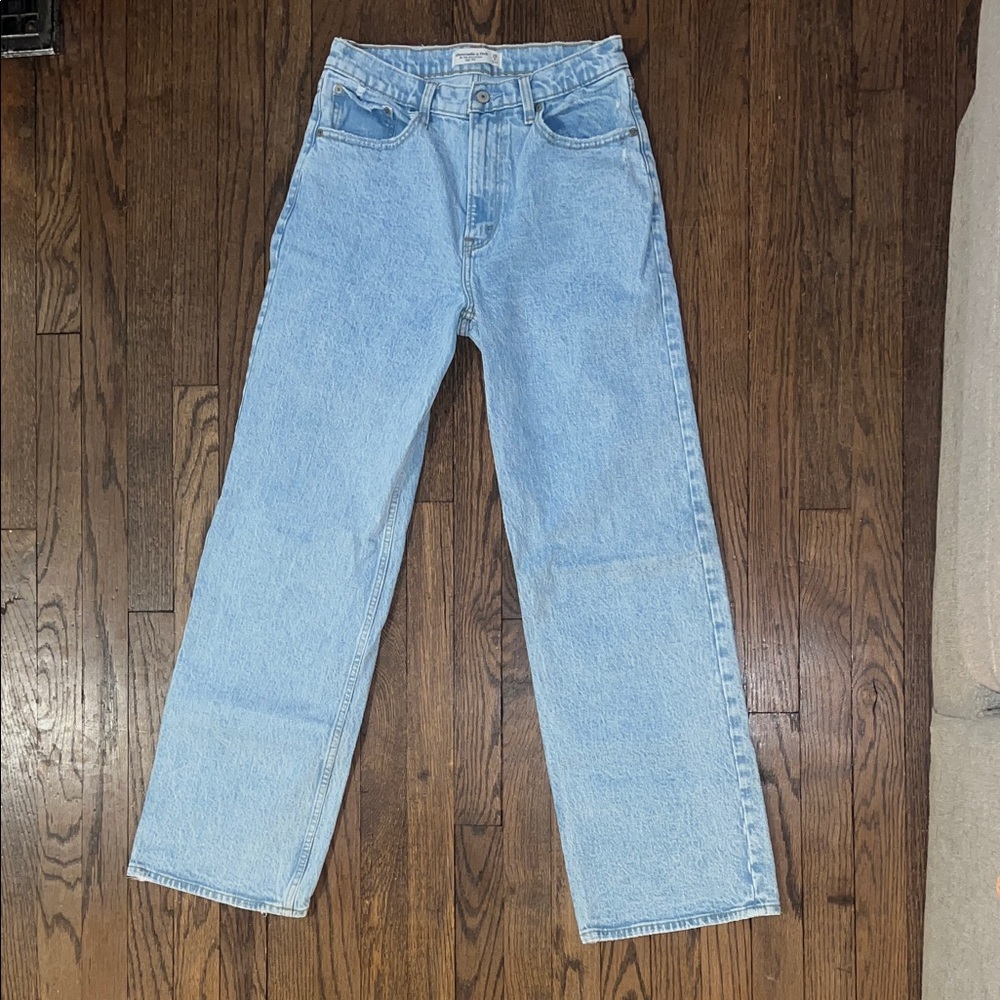 Abercrombie 90s relaxed jean high rise